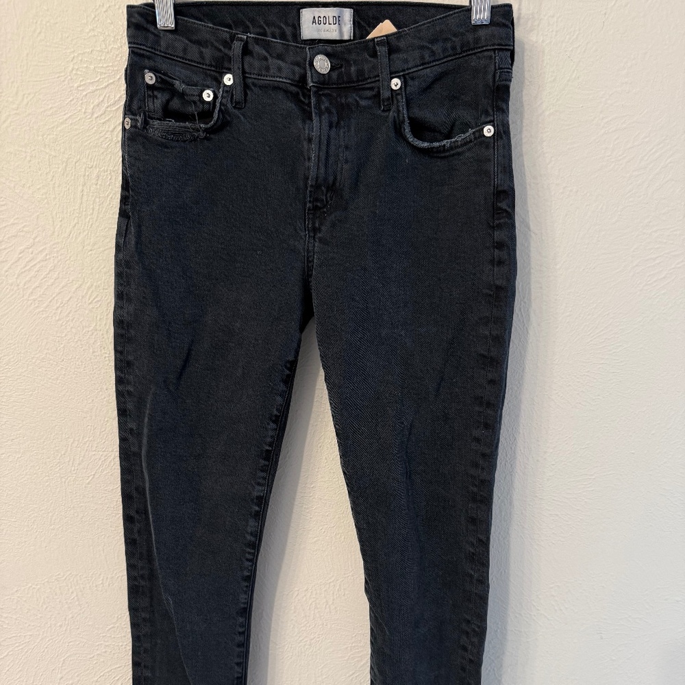 Agolde Toni size 26 black raw hem 26" inseam, 9" rise, great